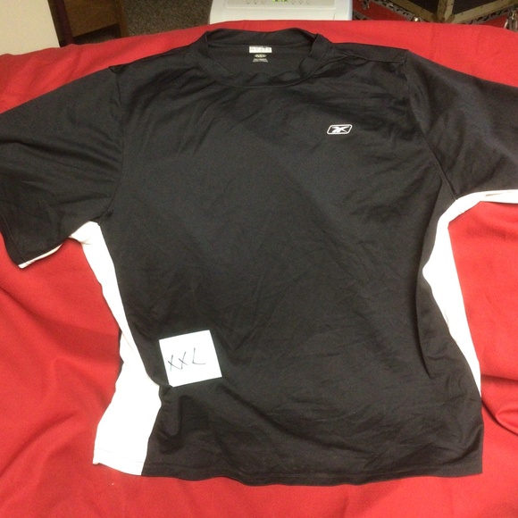 REEBOK tshirt - Picture 1 of 1